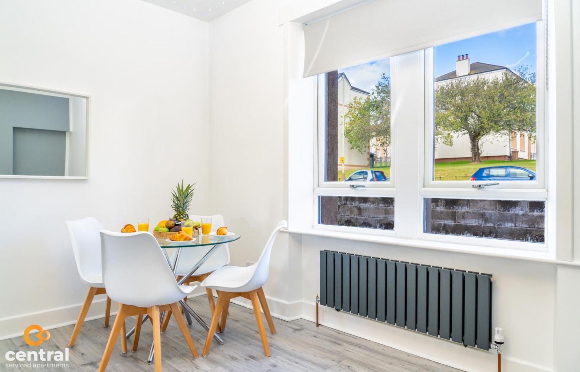 Central Serviced Apartments - 2 Bedroom - Free Street Parking - Fast Wifi - Smart Tvs In All Rooms - Ground Level - Family Neighbourhood - 3 X Double Beds - Heating 24-7 - Trade Stays - Weekly & Monthly Offers Dundee Exterior foto