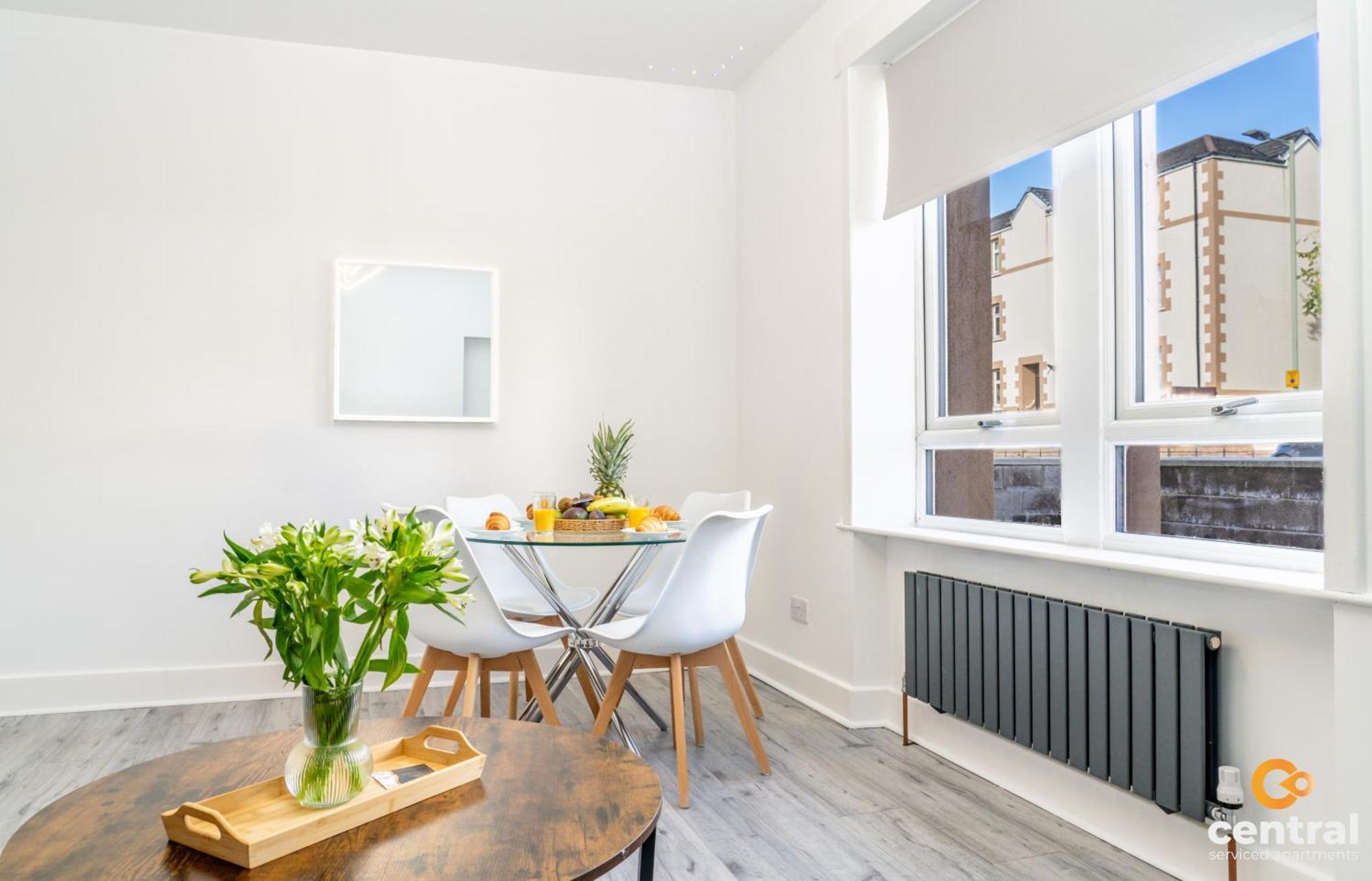 Central Serviced Apartments - 2 Bedroom - Free Street Parking - Fast Wifi - Smart Tvs In All Rooms - Ground Level - Family Neighbourhood - 3 X Double Beds - Heating 24-7 - Trade Stays - Weekly & Monthly Offers Dundee Exterior foto