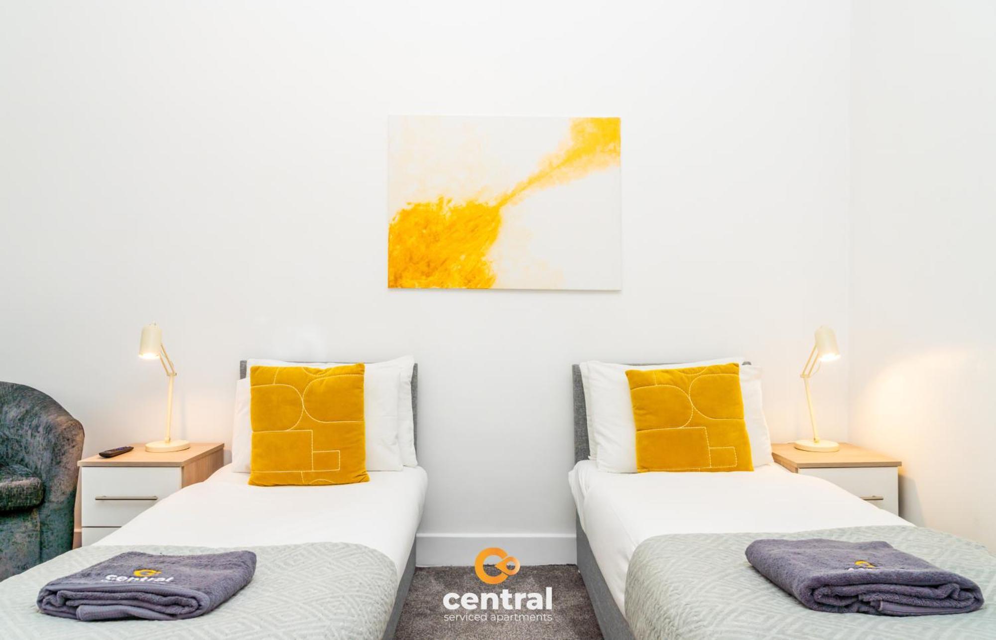 Central Serviced Apartments - 2 Bedroom - Free Street Parking - Fast Wifi - Smart Tvs In All Rooms - Ground Level - Family Neighbourhood - 3 X Double Beds - Heating 24-7 - Trade Stays - Weekly & Monthly Offers Dundee Exterior foto